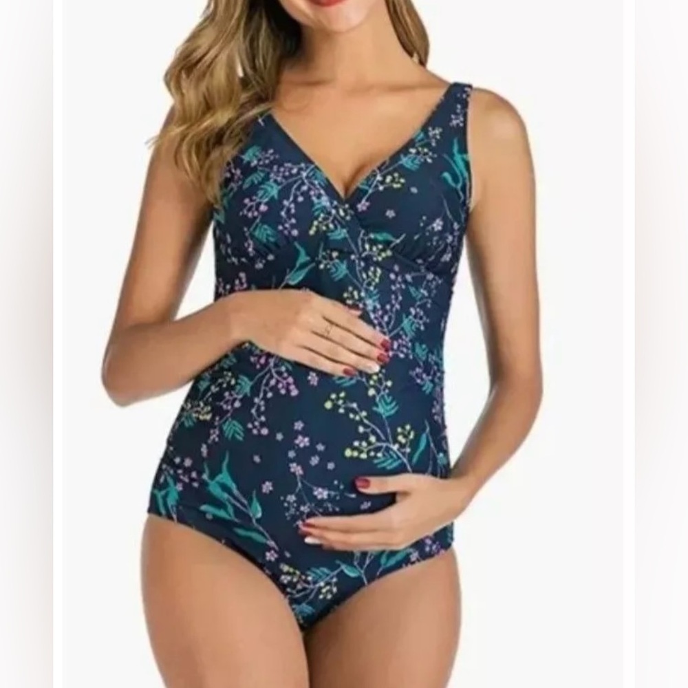 NWT East Elegant Womens Maternity Floral One Piece Swimsuit V-Neck Size M Beach